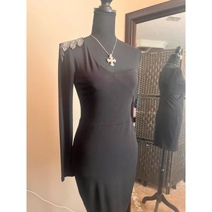 Blk and silver beads right shoulder dress formfitting only been worn once size 7